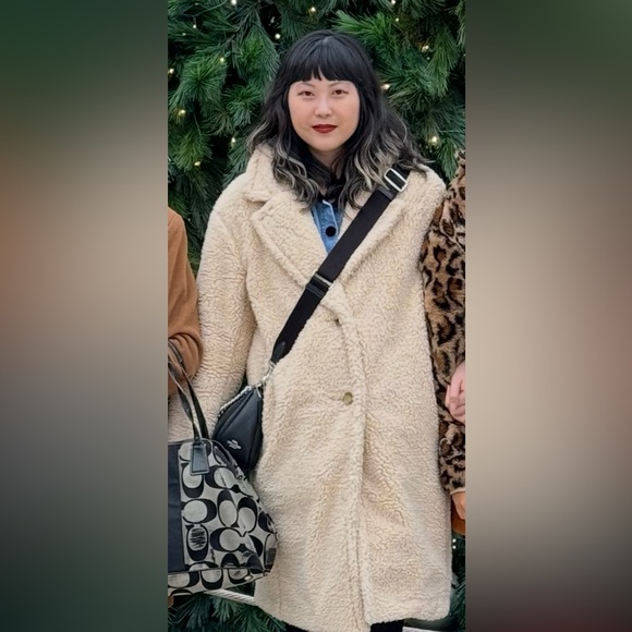 Uniqlo Pile-Lined Fleece Tailored Coat in Beige - Picture 5 of 5